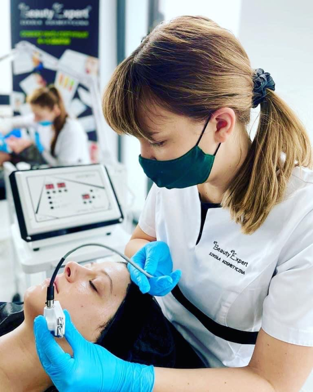 Professional cosmetology training in advanced skincare treatments with step-by-step online courses for beauty professionals.