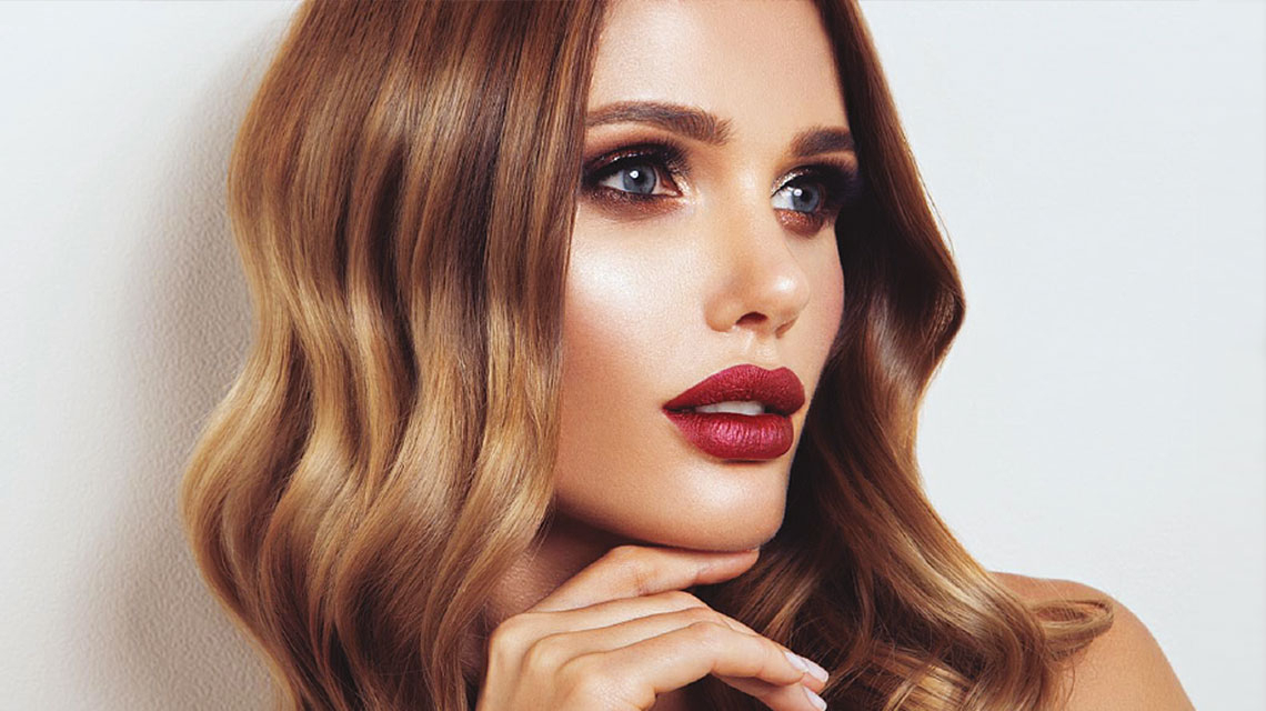 kurs makijażu dziennego online z certyfikatem jak wykonać trwały makijaż dzienny krok po kroku makijaż dzienny dla początkujących – instrukcja wideo makijaż dzienny a typy skóry – jak dobrać kosmetyki techniki makijażu dziennego dla każdego rodzaju cery bezpieczny makijaż na co dzień – higiena i dermatologia historia makijażu i rodzaje stylizacji twarzy różnice między makijażem dziennym i wieczorowym kurs podstawowy makijażu z pokazem na modelce przygotowanie stanowiska pracy do makijaż